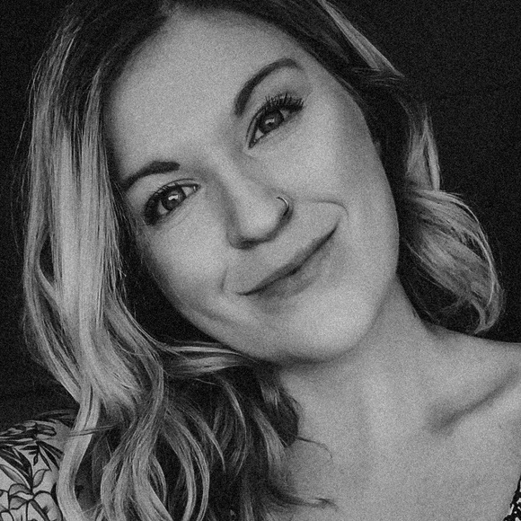 Meet your Posher, Kristin - Picture 1 of 1